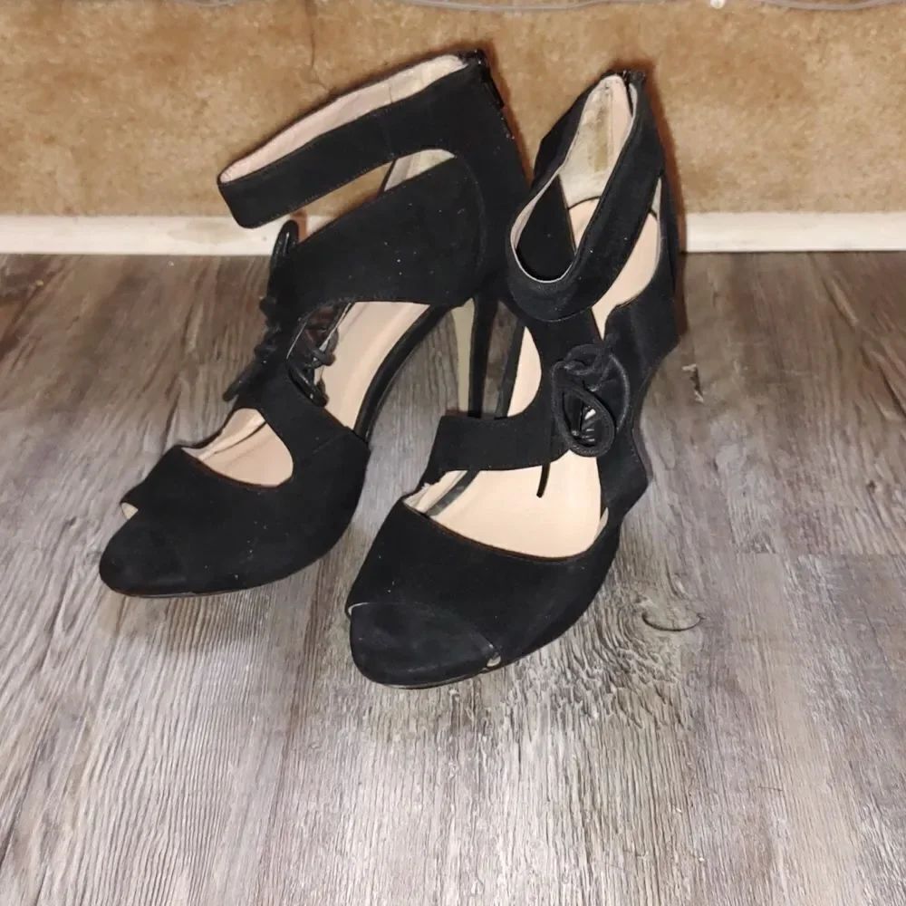 Shoe dazzle black lace up ankle strap 4.5" heels Sz 8.5
